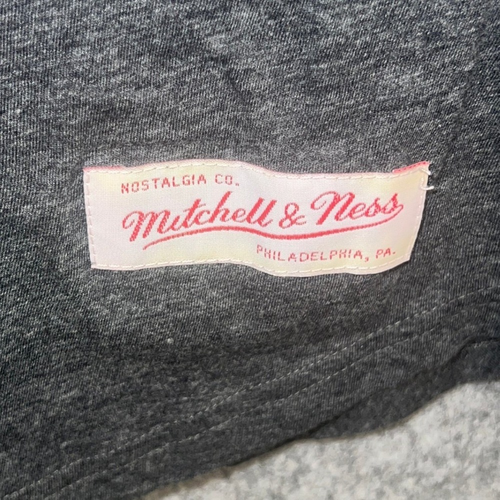 Mitchell & Ness Vancouver Grizzlies NBA Jumpball Henley Shirt Grey Teal XL NEW - Picture 11 of 12